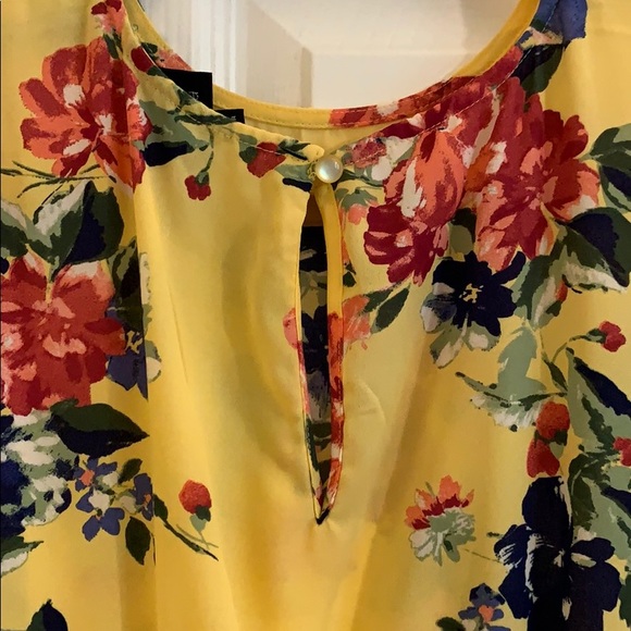 🌻Bobeau NWOT Yellow Ruched Sleeve Floral Dress🌻 - Picture 6 of 8
